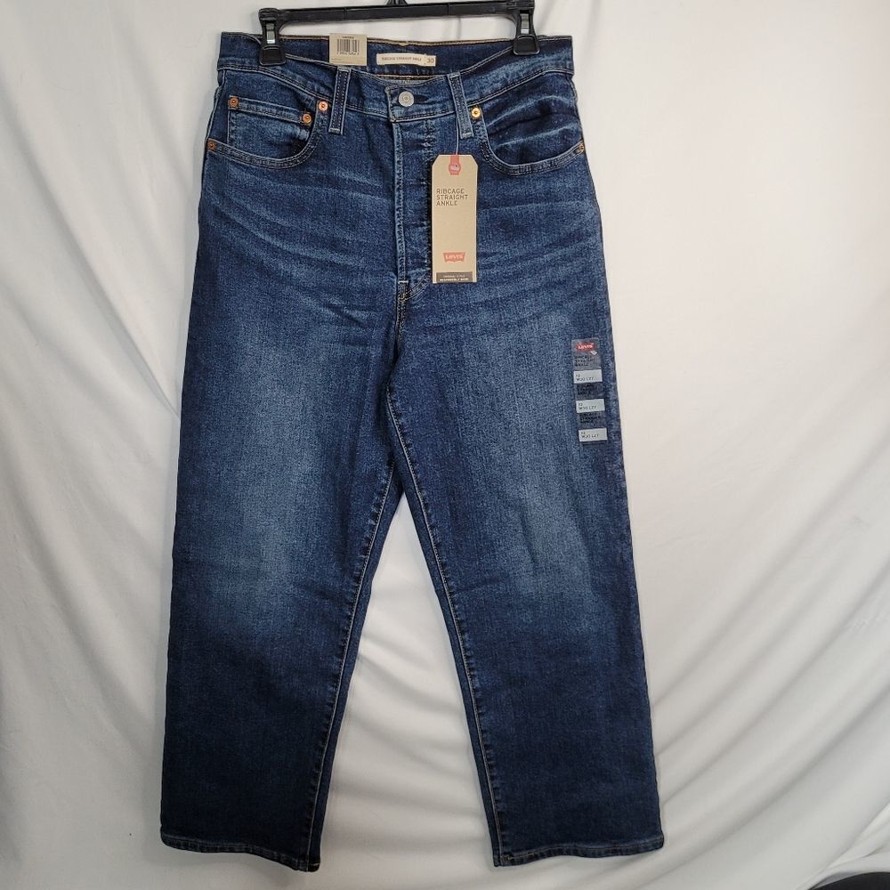 NEW 30 LEVI'S RIBCAGE STRAIGHT LEG ANKLE RIB CAGE SHORT JEANS 27 NWT